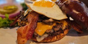 Three Kings Pub Smash Burger